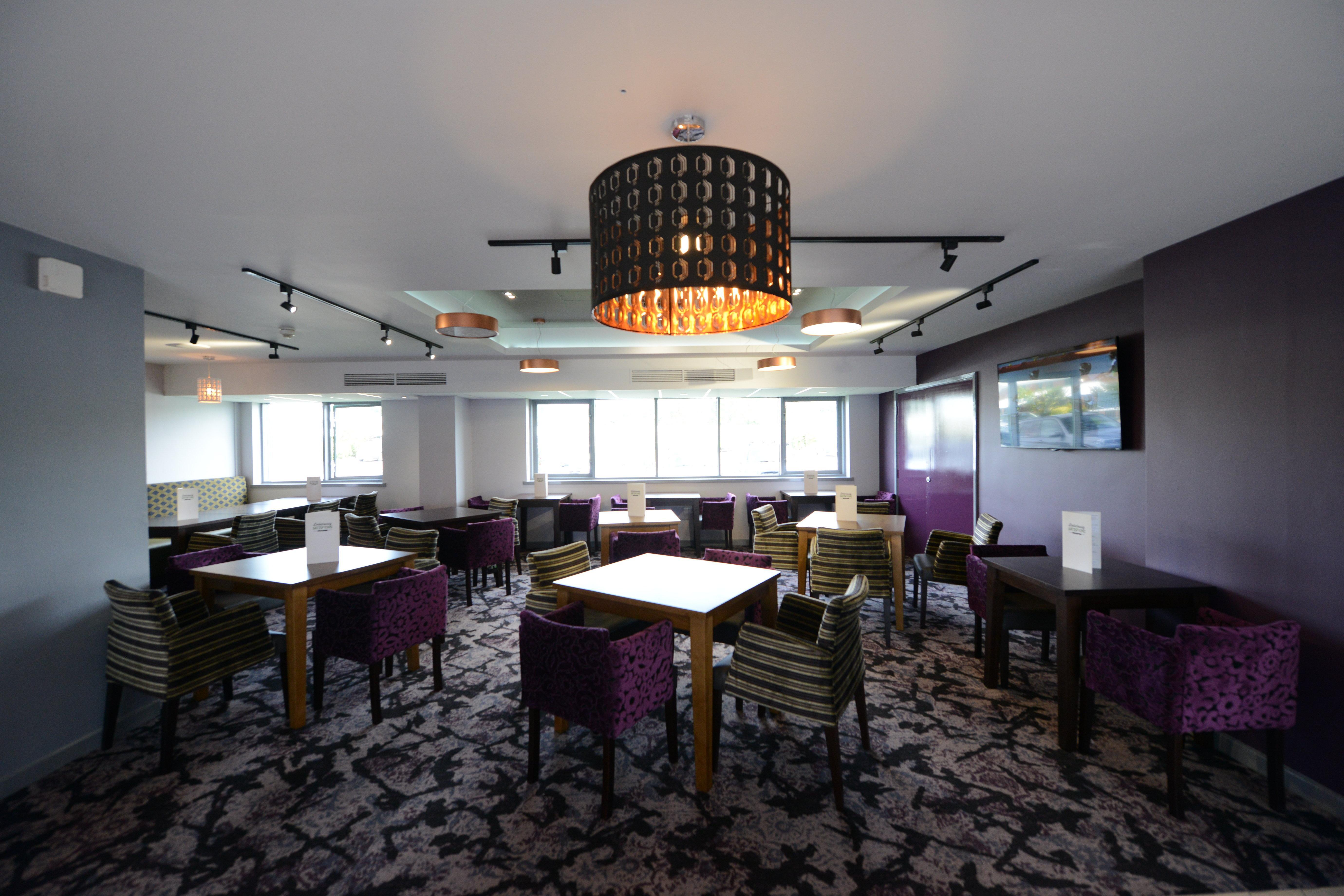 Holiday Inn Wolverhampton - Racecourse By Ihg Exterior foto
