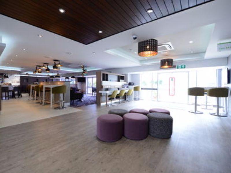 Holiday Inn Wolverhampton - Racecourse By Ihg Exterior foto