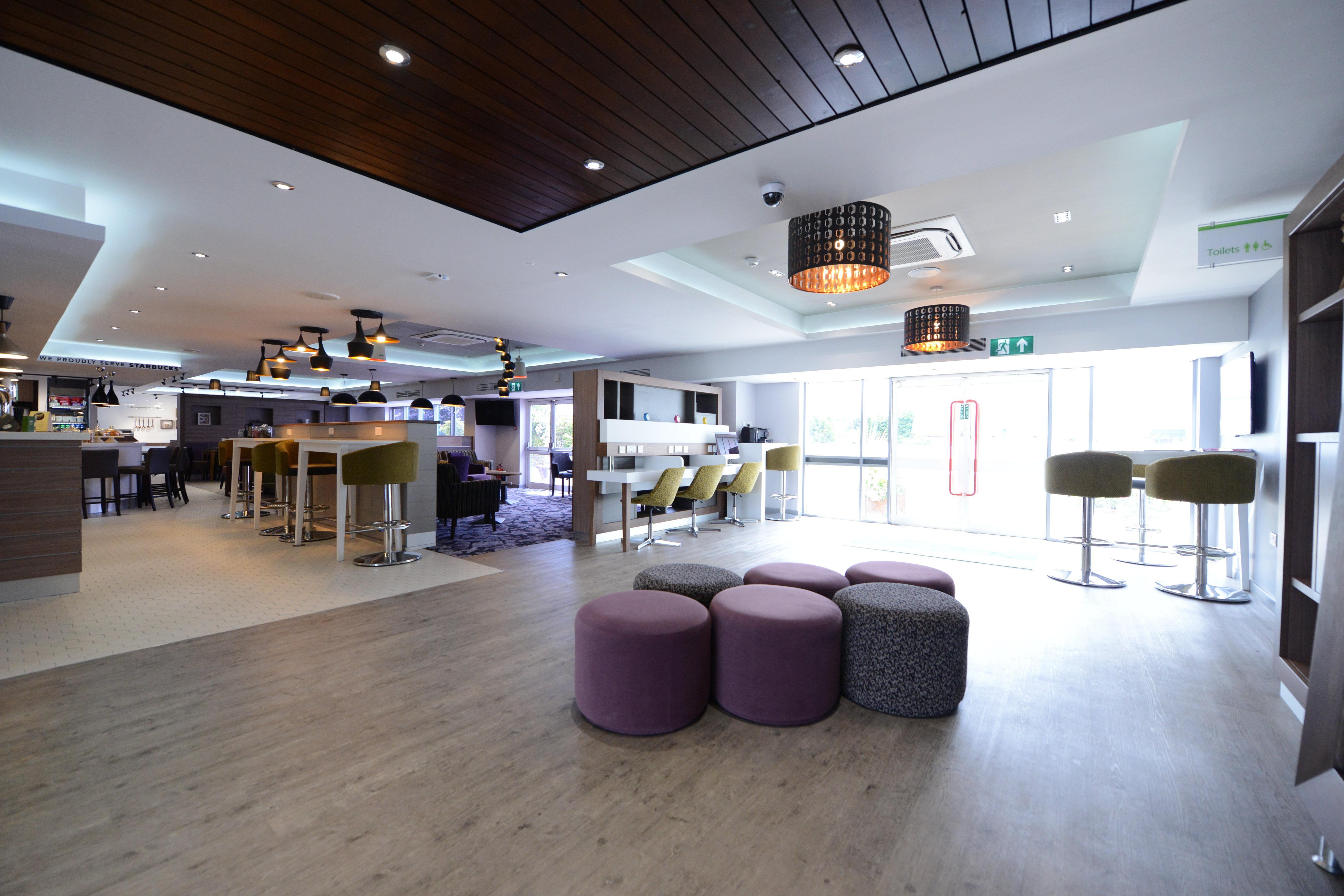 Holiday Inn Wolverhampton - Racecourse By Ihg Exterior foto